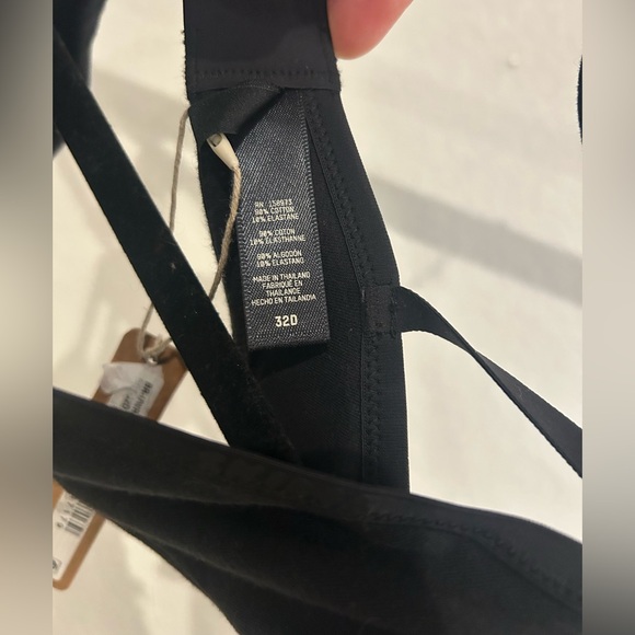 SKIMS TWO Black and Bone Colored lightly lined T-shirt Bras. - Picture 2 of 8